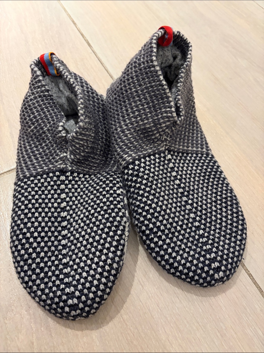 Women’s  Slipper Shoes - Gray & White